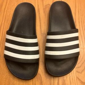 Adidas Black and White comfort Striped Slides women’s size 7